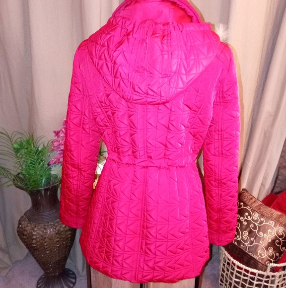 Stylish Red Karl Lagerfeld fall/winter coat - Picture 3 of 5